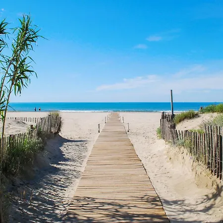 Holiday home 2 Bedroom Awesome In Saint-laurent-de-la-ca