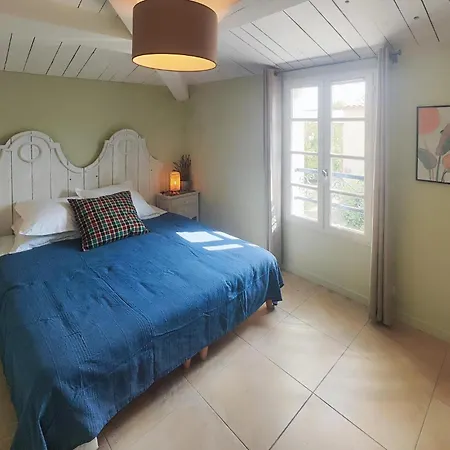 2 Bedroom Awesome In Saint-laurent-de-la-ca Holiday home